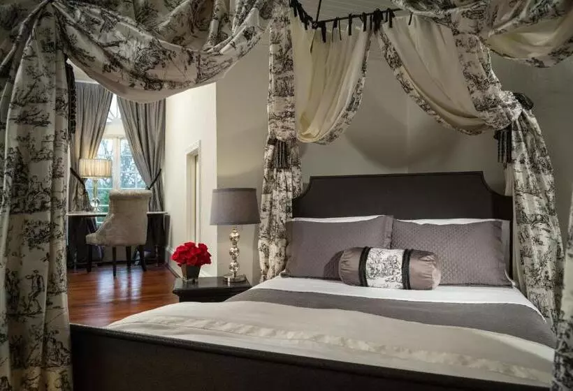 ハイドロマッサージバス付きスイート, The Twelve Oaks Bed & Breakfast
