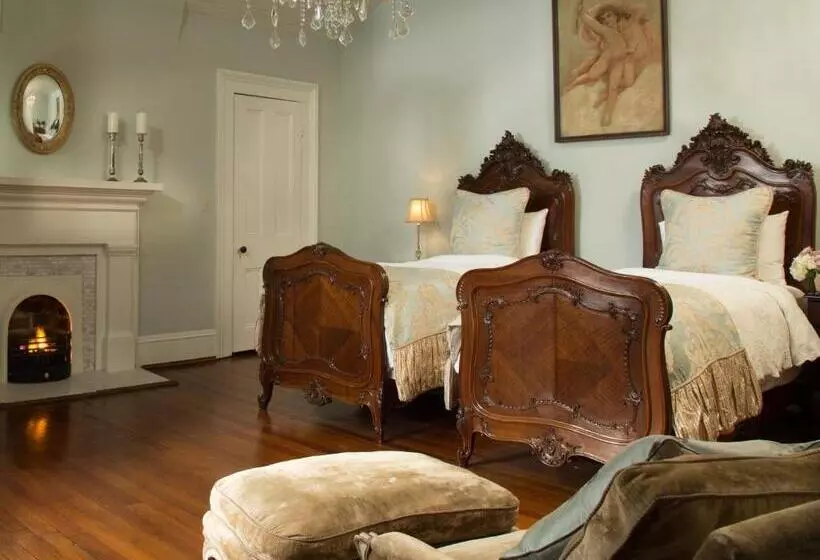 キングサイズベッドのスイートルーム, The Twelve Oaks Bed & Breakfast