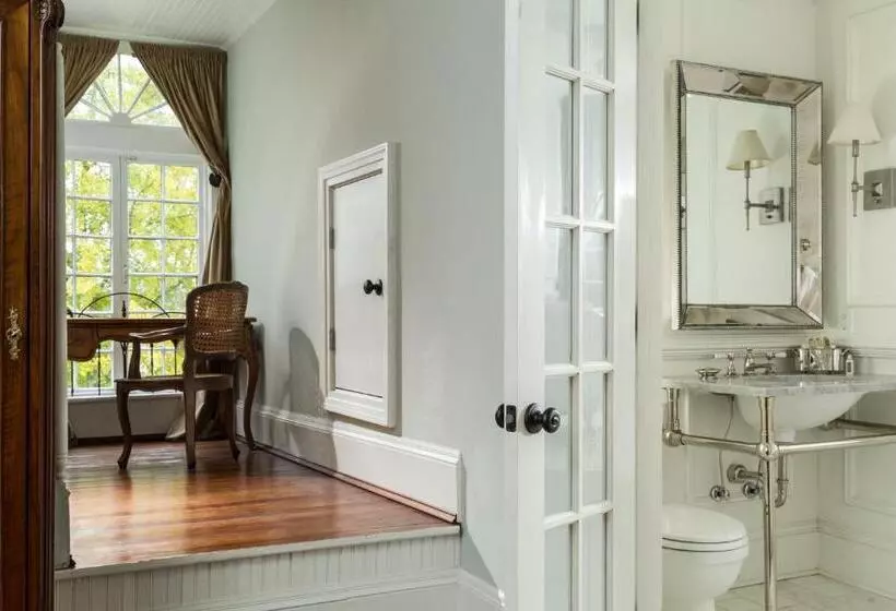 キングサイズベッドのスイートルーム, The Twelve Oaks Bed & Breakfast