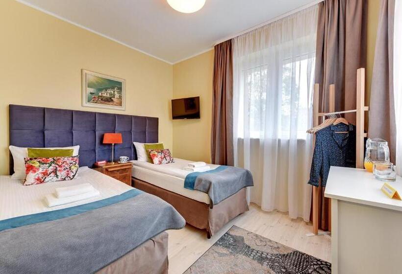 اتاق استاندارد, 730 Art House