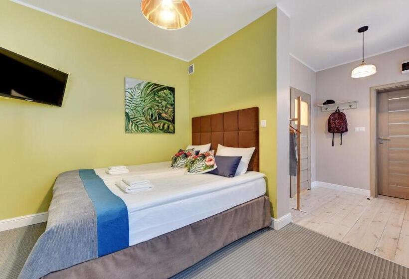 اتاق استاندارد, 730 Art House