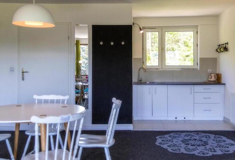 آپارتمان 2 خوابه, Krokus