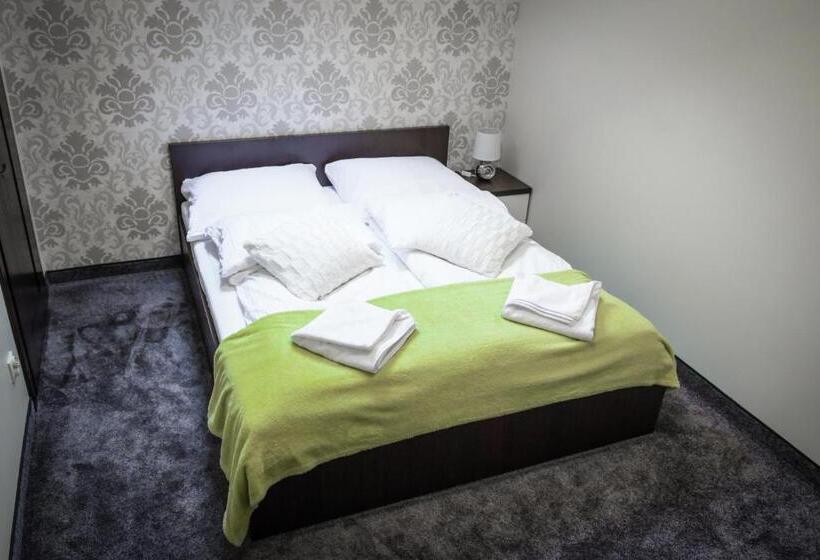 高级大房间, Rajska Oaza