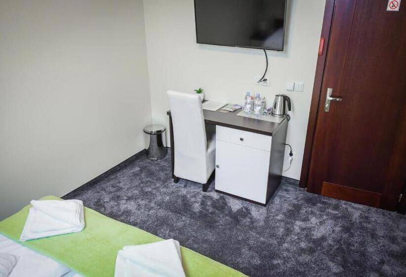 高级大房间, Rajska Oaza