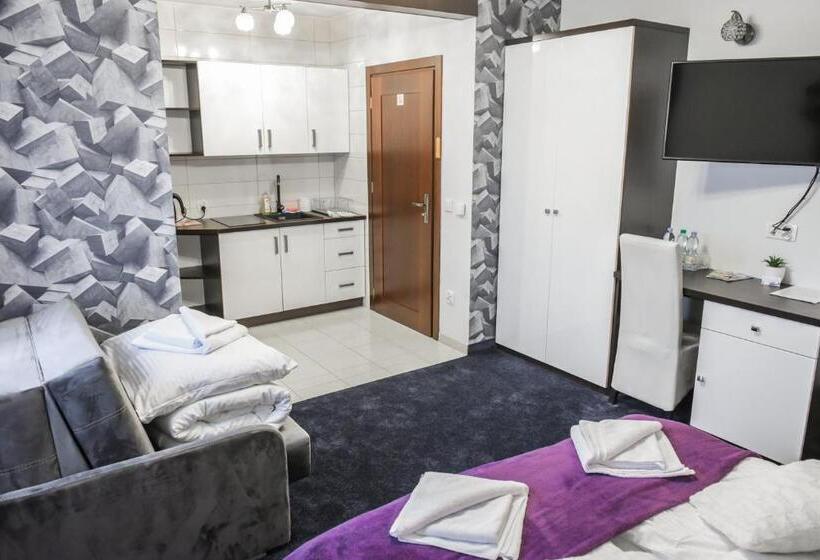 家庭间, Rajska Oaza