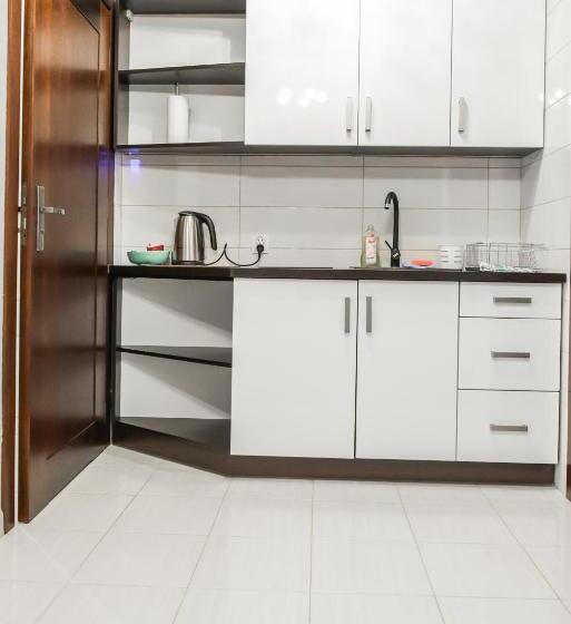 家庭间, Rajska Oaza