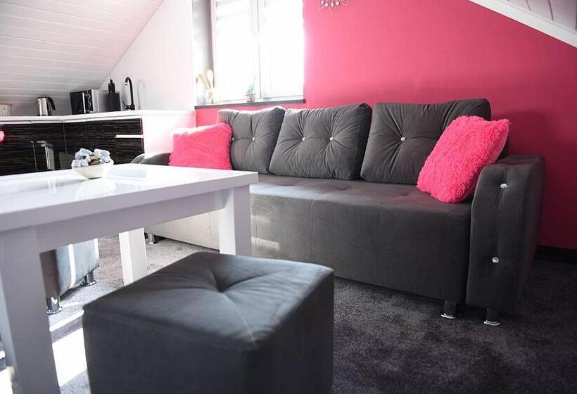 家庭套房, Rajska Oaza