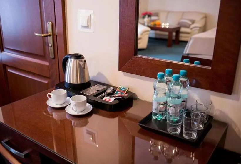 ２ベッドルームアパートメント, Restauracja Hotel Vip
