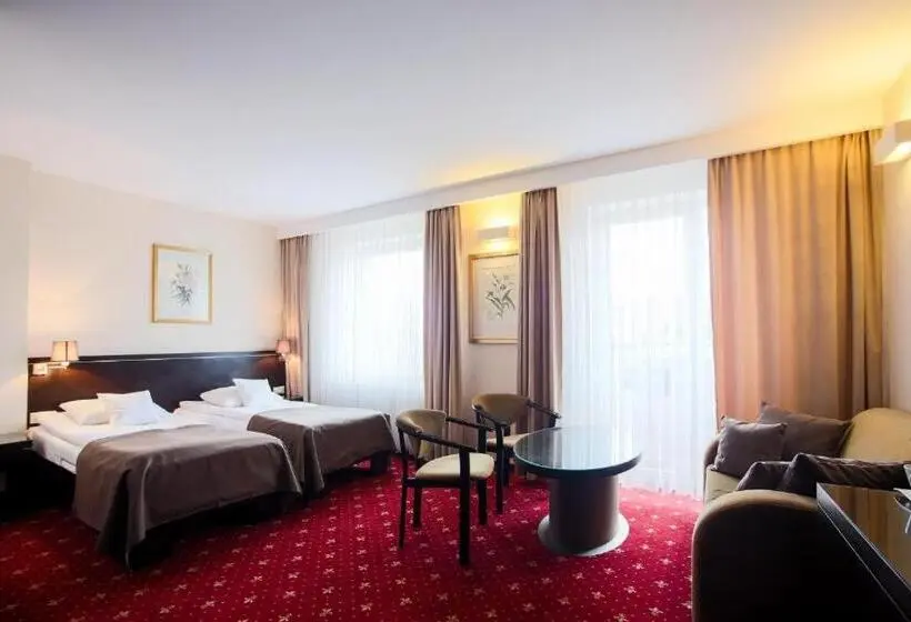 デラックスルーム, Restauracja Hotel Vip