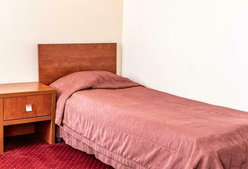 标准单人间, Zajazd Michałowo