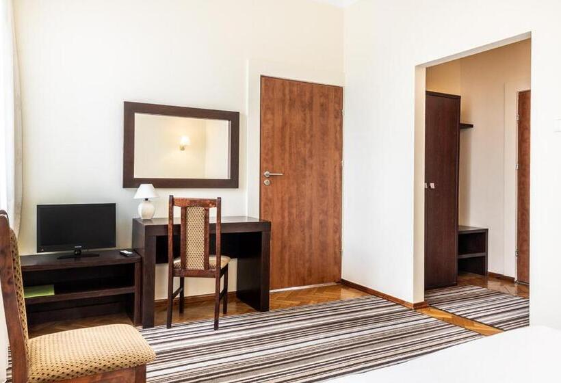 标准间, Zajazd Michałowo