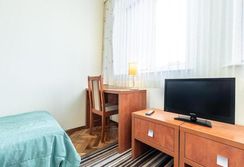 标准三人间, Zajazd Michałowo