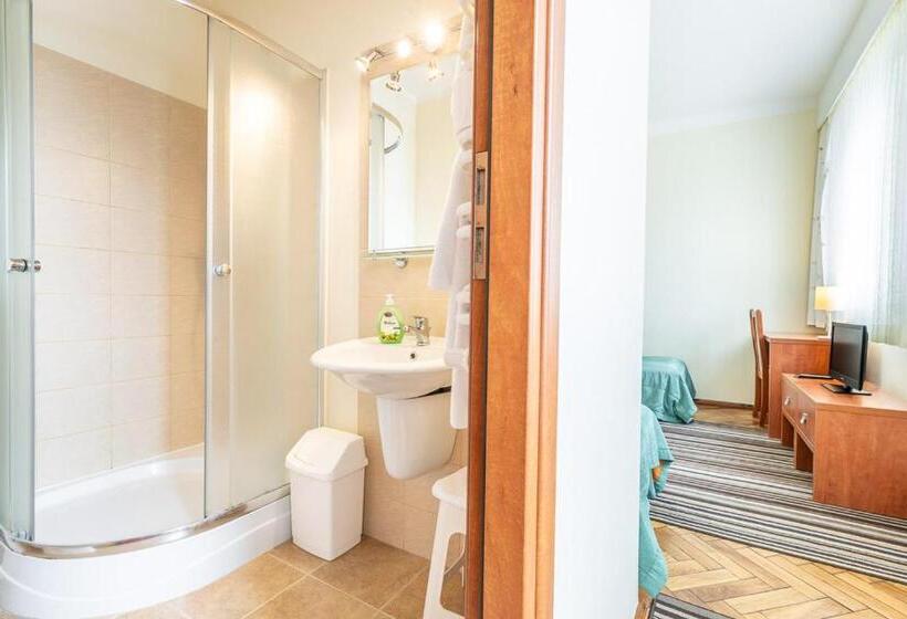 标准三人间, Zajazd Michałowo