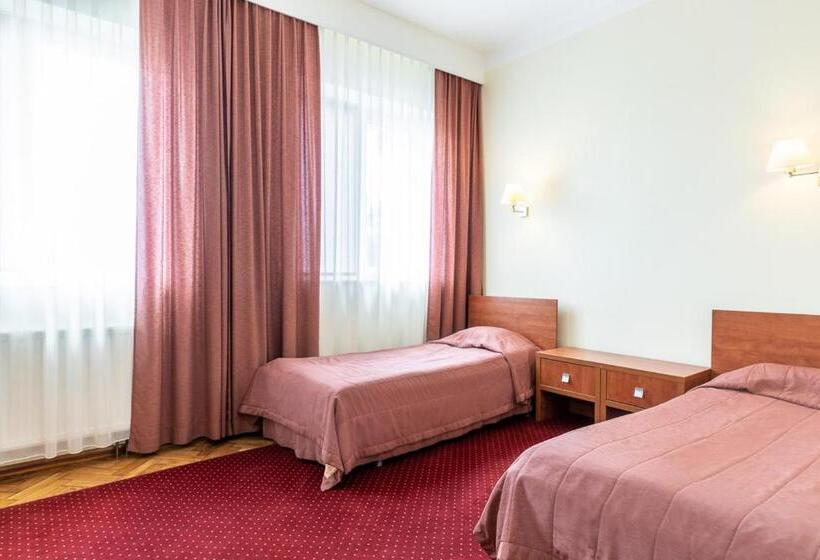 四人标准间, Zajazd Michałowo