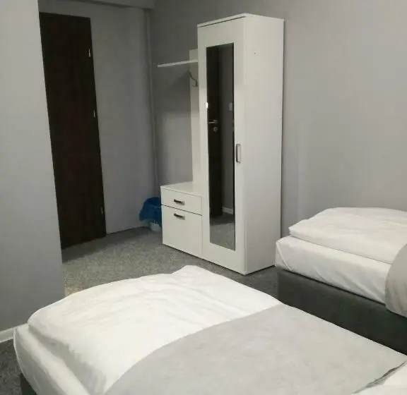 اتاق کلاسیک سه تخته, City Rooms Szczecin