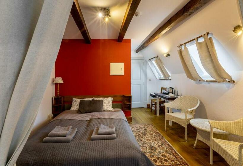 חדר משפחתי, Gościniec Pod Zającem