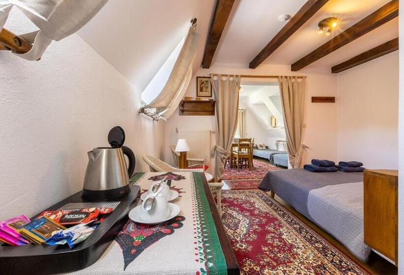 חדר משפחתי, Gościniec Pod Zającem