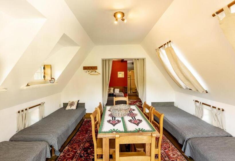 חדר משפחתי, Gościniec Pod Zającem