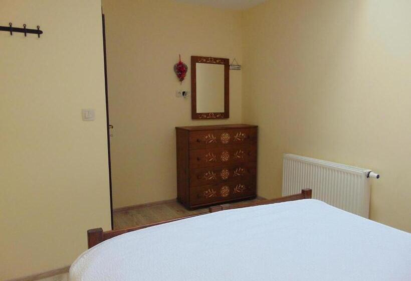 발코니가 있는 스위트, Gosciniec Pod Brzegiem