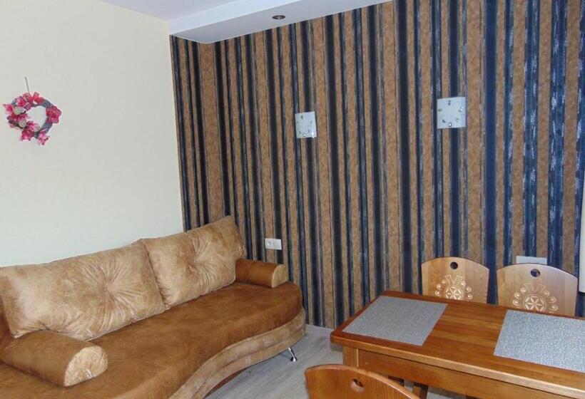 발코니가 있는 스위트, Gosciniec Pod Brzegiem