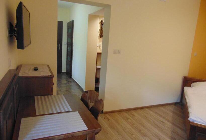 수피리어 룸, Gosciniec Pod Brzegiem