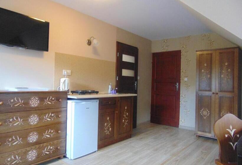 스탠다드 스튜디오, Gosciniec Pod Brzegiem