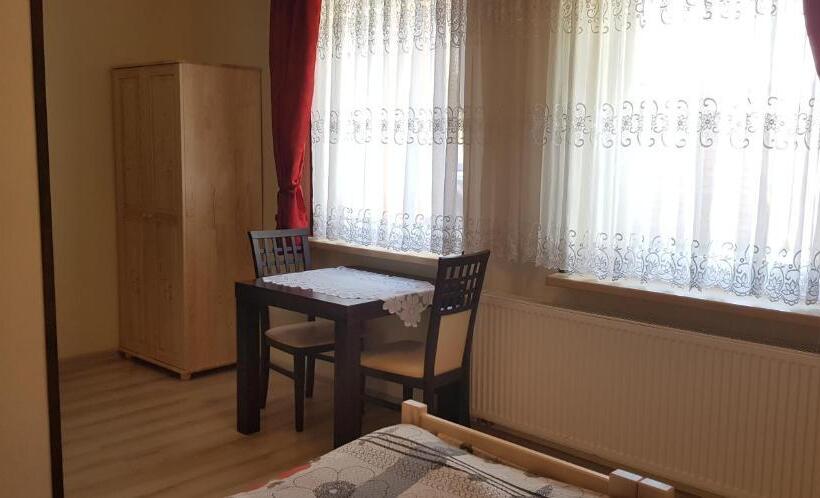 스탠다드 룸, Gosciniec Pod Brzegiem