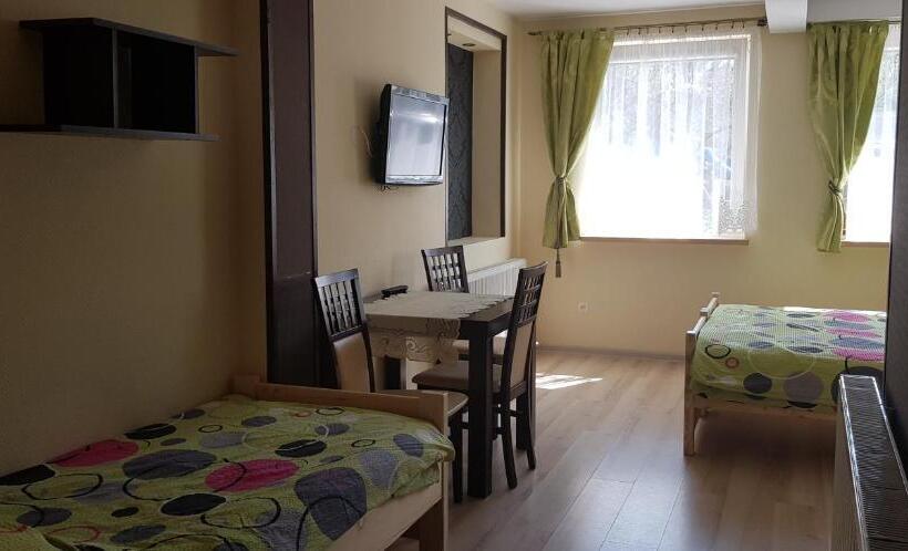 4인용 스탠다드 룸, Gosciniec Pod Brzegiem