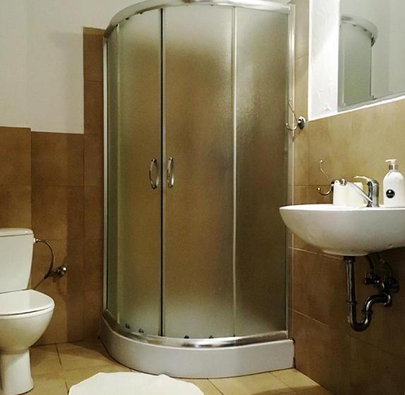 غرفة قياسية رباعية, Modryna   Modrzewiowy Dom