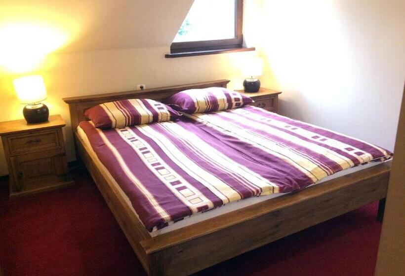 غرفة دوبلكس, Modryna   Modrzewiowy Dom