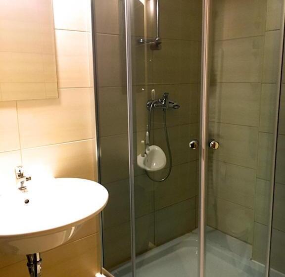 شقة غرفة واحدة, Modryna   Modrzewiowy Dom