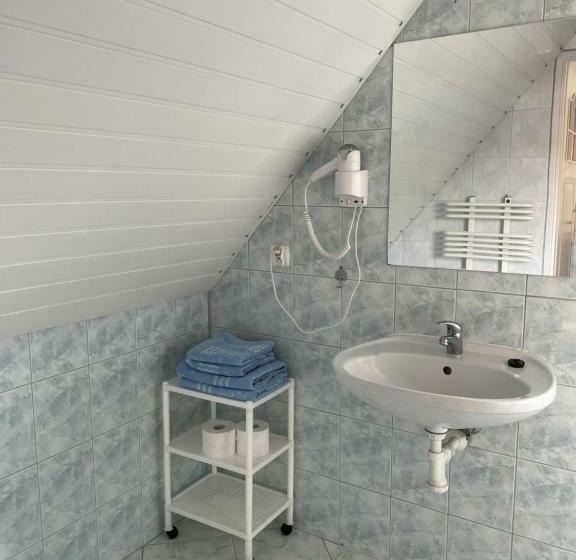 스탠다드 룸, Niebieska Tawerna