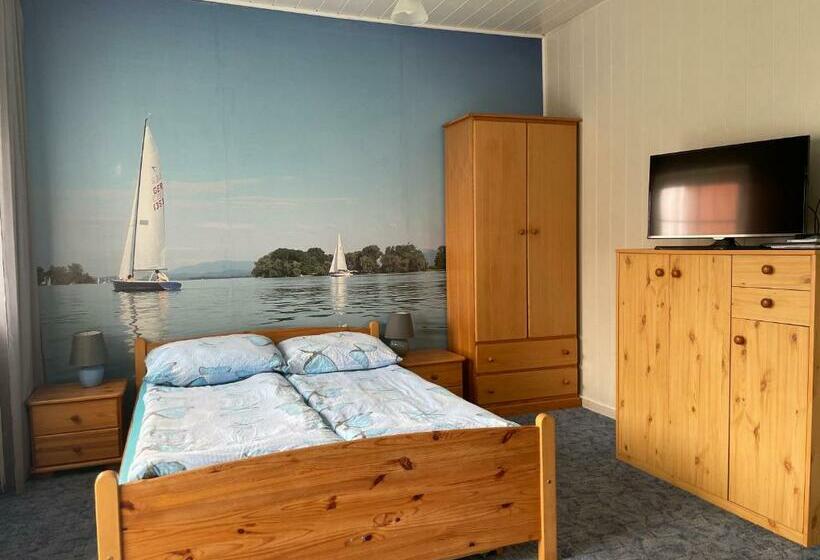 스탠다드 룸, Niebieska Tawerna