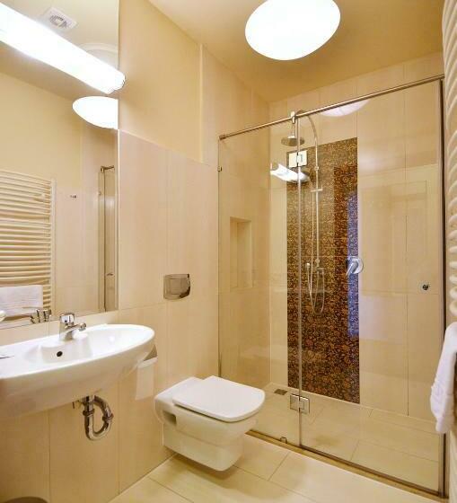 استودیوی استاندارد, Poduszka Pensjonat Nad Rzeką