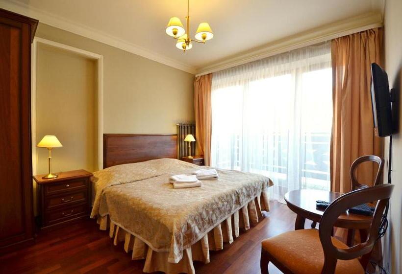 استودیوی استاندارد, Poduszka Pensjonat Nad Rzeką