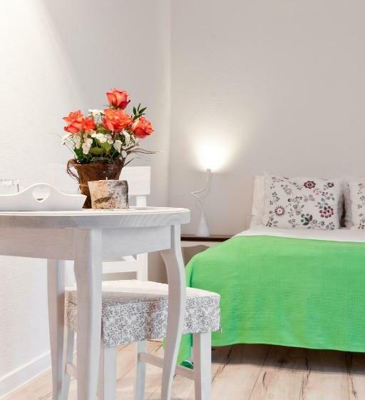 חדר סטנדרט, Rezydencja Pod Taborskimi Sosnami