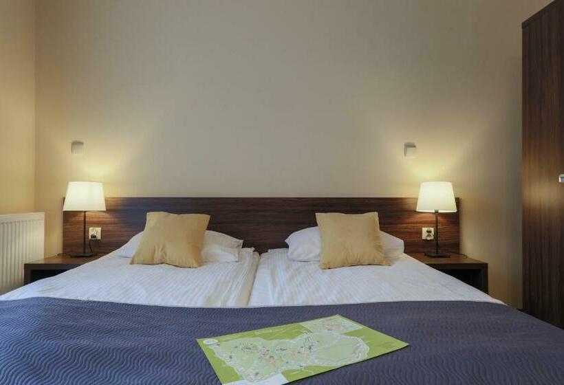 استودیوی استاندارد, Willa Miła