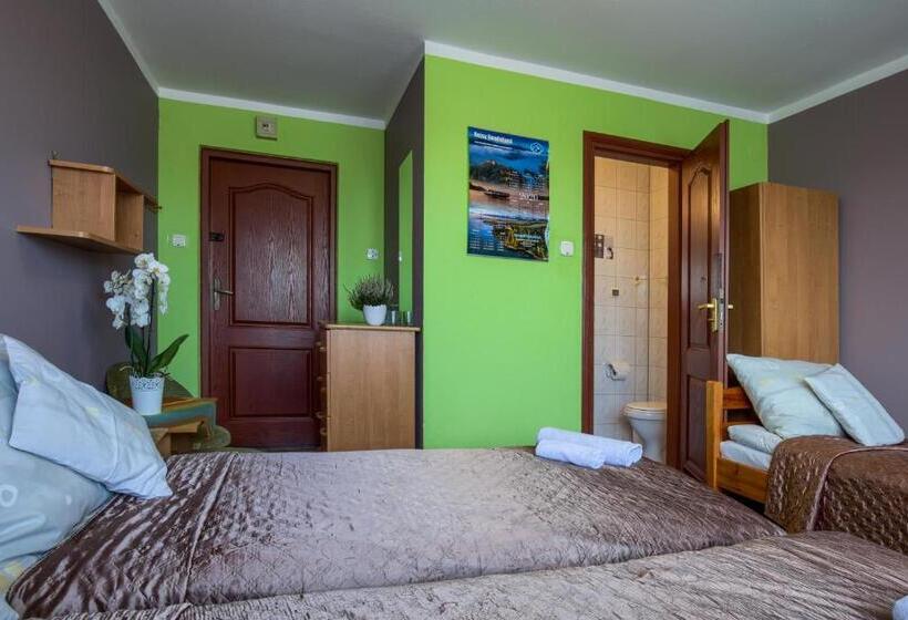 Номер Стандарт Вид на Озеро, Zajazd Czorsztyński