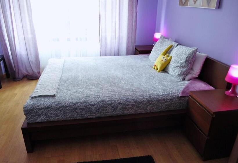 اتاق استاندارد با تخت بزرگ, Happy House Hostel