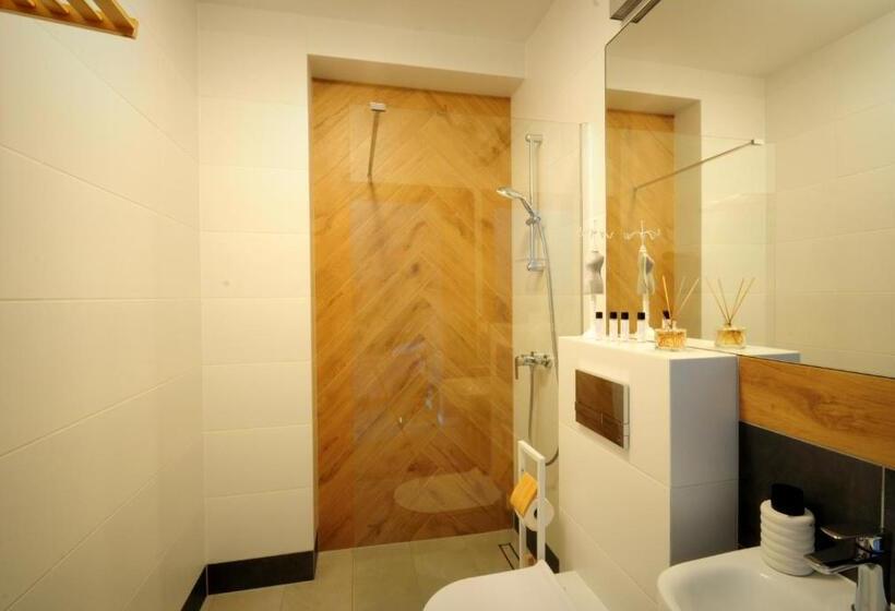 Люкс 2 Спальни, Czarna Dama Apartamenty