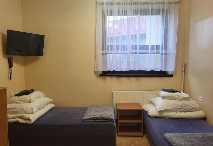 חדר סטנדרט חדר אמבטיה משותף, Ik Osir Lubawa