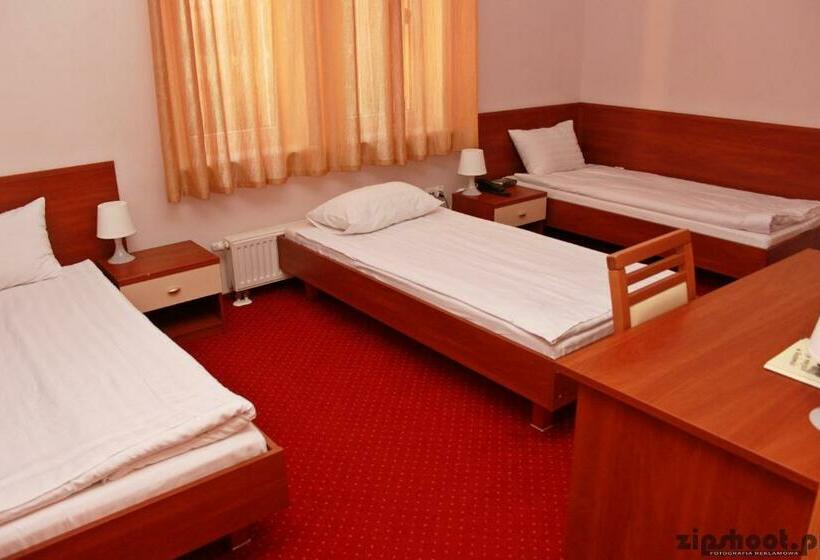 标准三人间, Luka