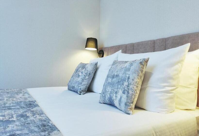 اتاق استاندارد, Mr67 Mayera Rapaporta