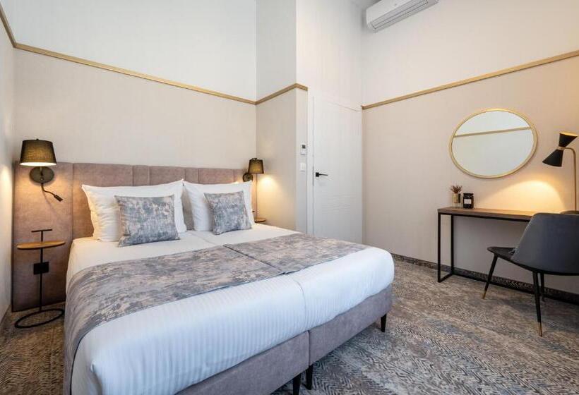 اتاق استاندارد, Mr67 Mayera Rapaporta