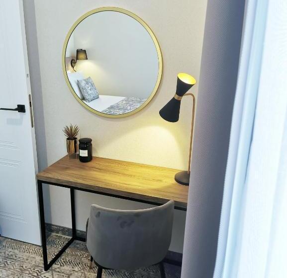 اتاق خانوادگی, Mr67 Mayera Rapaporta