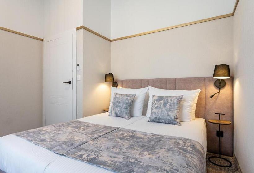 اتاق خانوادگی, Mr67 Mayera Rapaporta