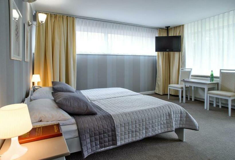 Студия Стандарт, Niedźwiadek