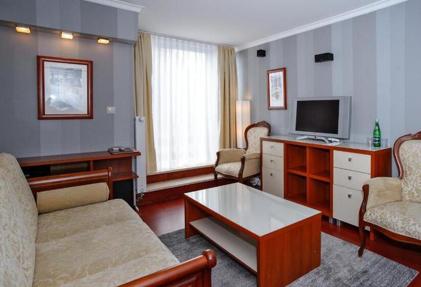 Апартаменты 1 Спальня, Niedźwiadek