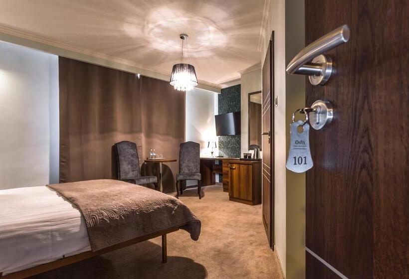 חדר דלוקס, Onyx