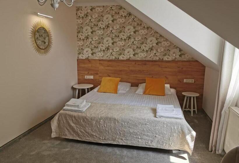 חדר דלוקס, Onyx